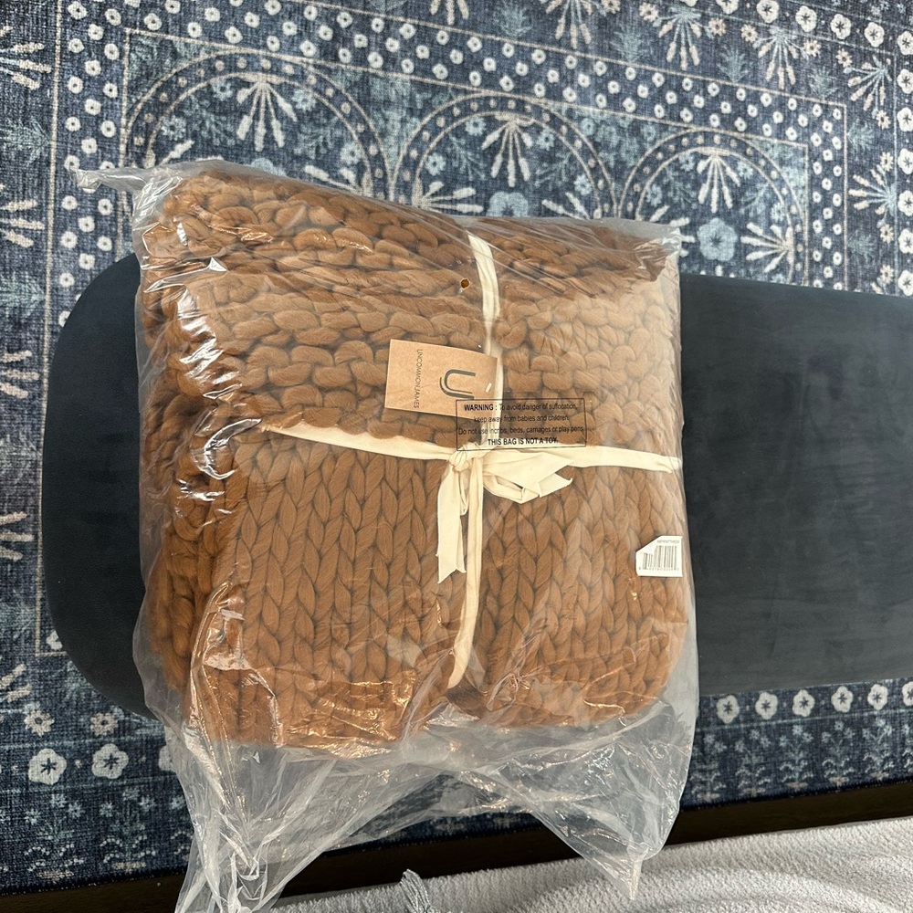 Uncommon James Chunky Knit Throw Blanket